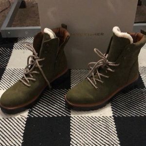 Green winter boots